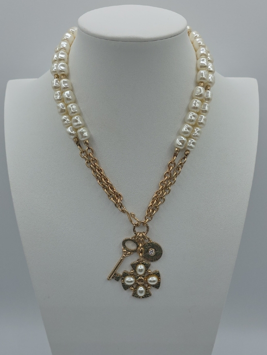 Chico's Jewelry - Chico's Pearl & Gold Charm Pendant Necklace - Ivory Pearls
